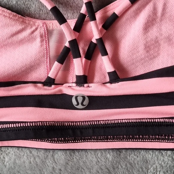 Lululemon Pink and Black Stripped Sports Bra Size 2/Au 6 - Picture 3 of 5